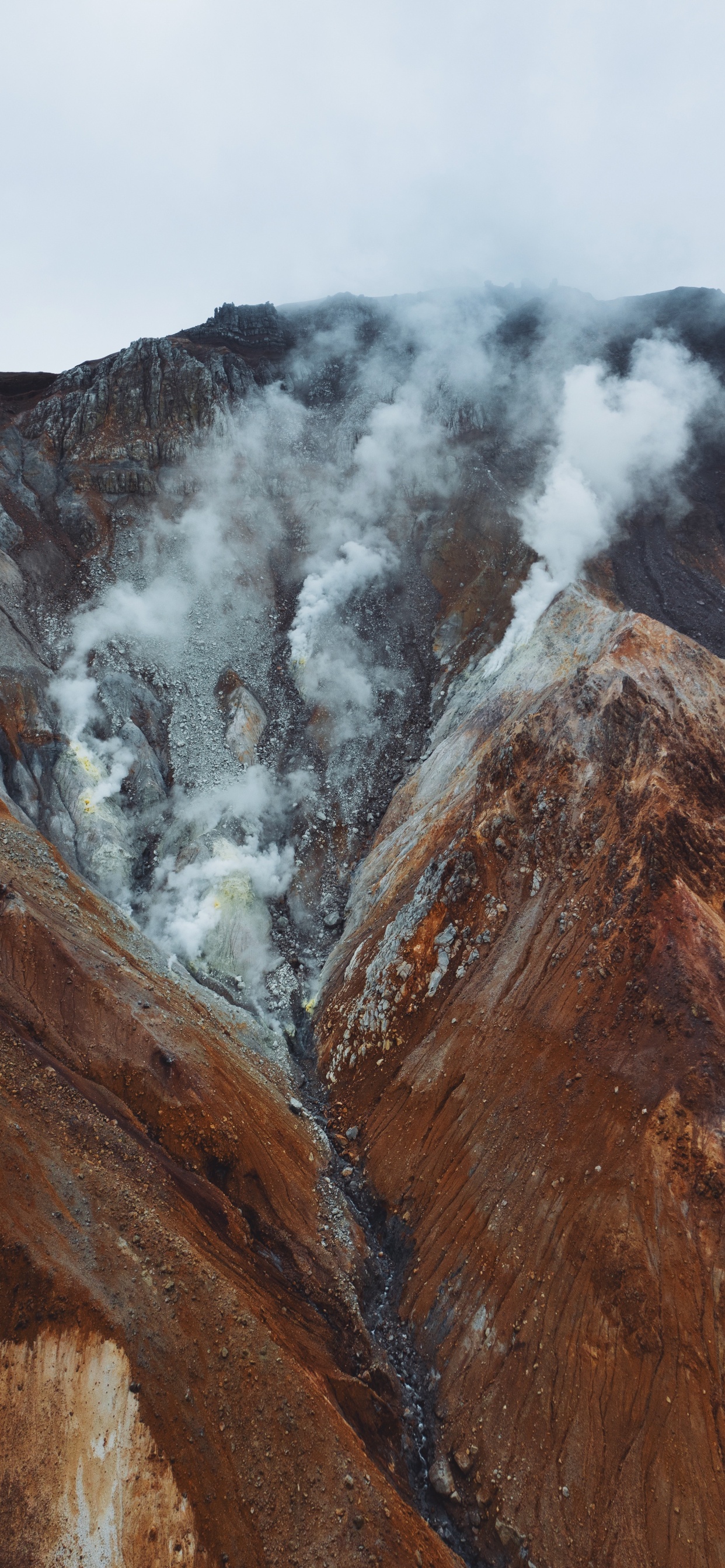 Ridge, Geology, Mountain, Cloud, Highland. Wallpaper in 1242x2688 Resolution
