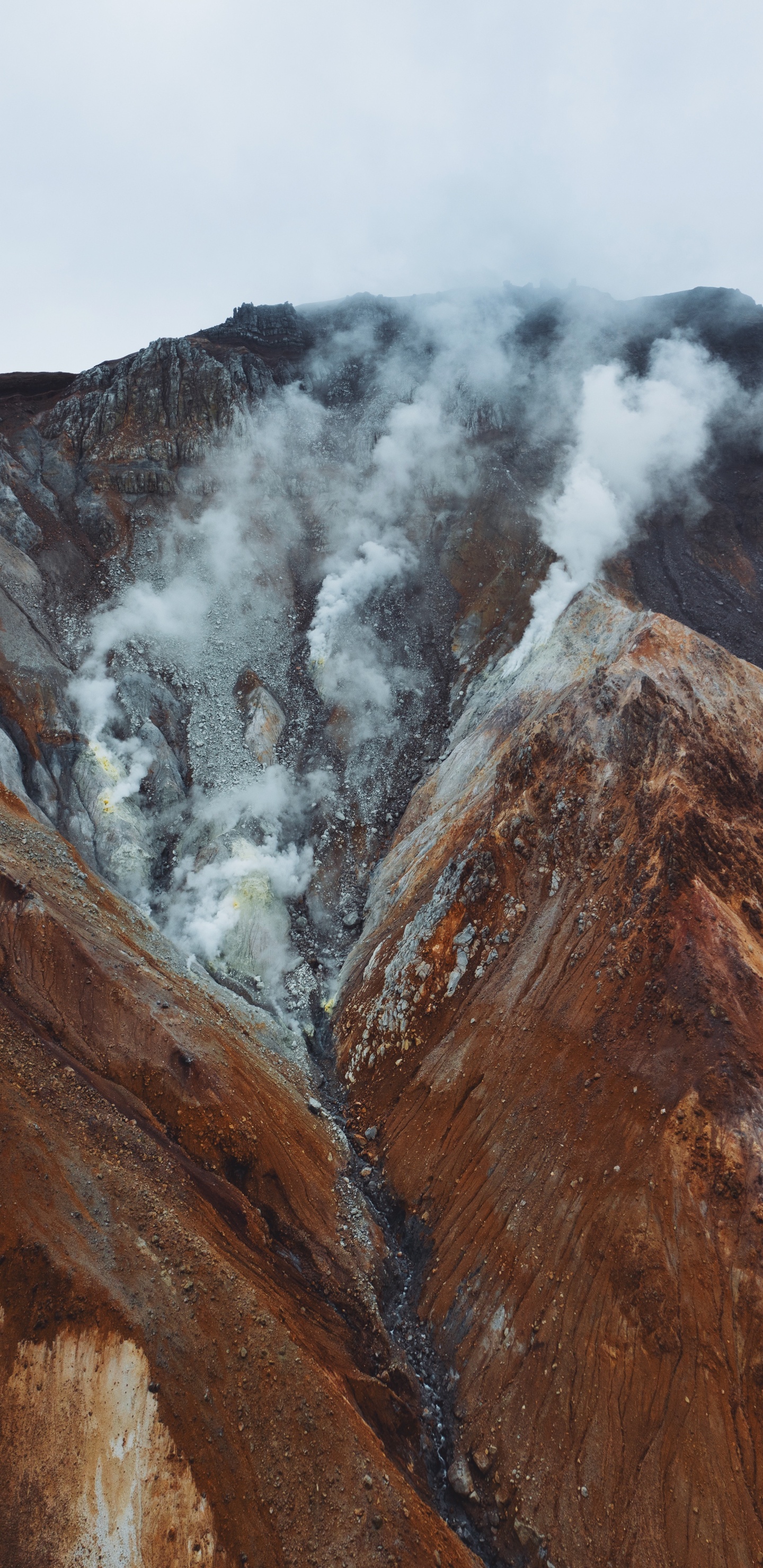 Ridge, Geology, Mountain, Cloud, Highland. Wallpaper in 1440x2960 Resolution