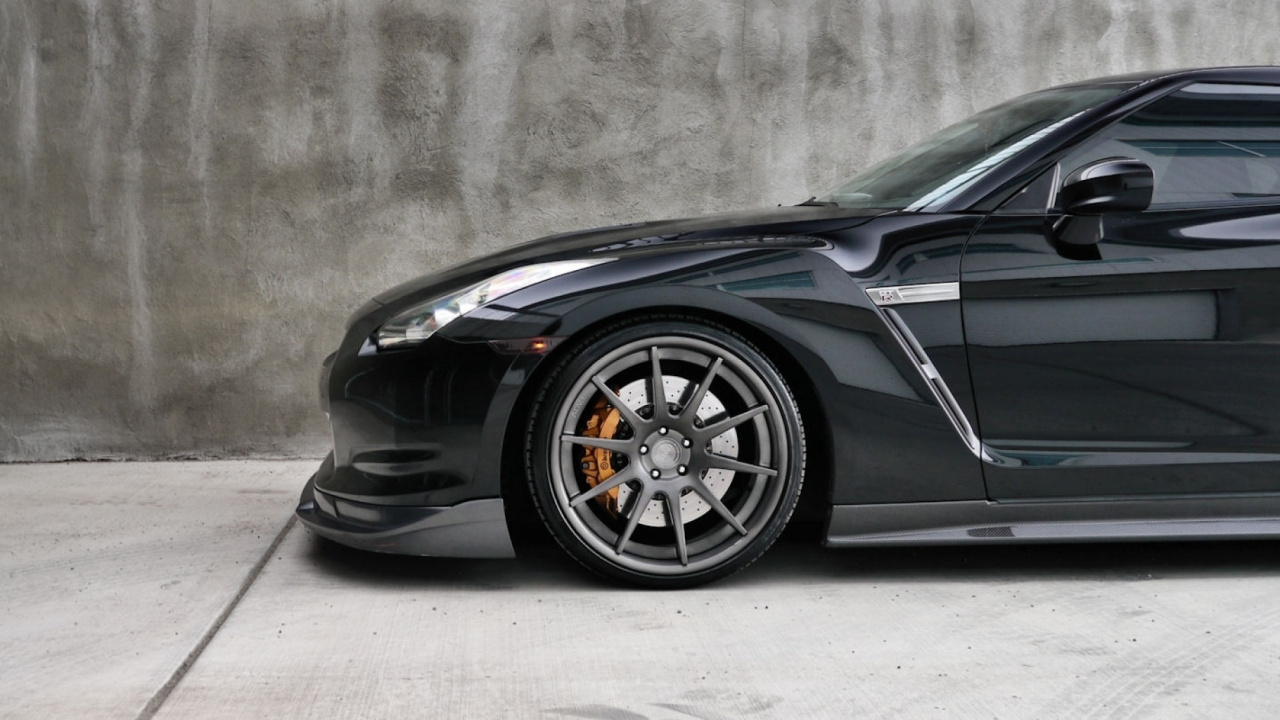 Black Ferrari 458 Italia on Gray Concrete Road. Wallpaper in 1280x720 Resolution