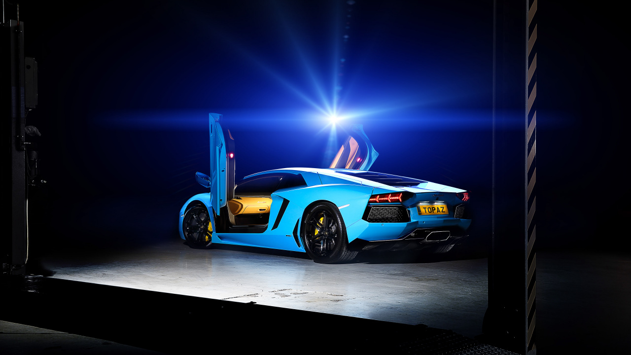 Blauer Und Schwarzer Chevrolet-Camaro. Wallpaper in 1280x720 Resolution