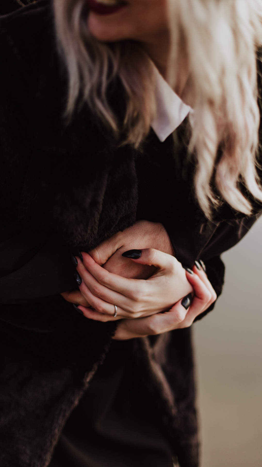 Woman in Black Long Sleeve Shirt Covering Her Face. Wallpaper in 1080x1920 Resolution