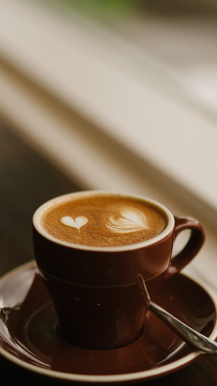 Tasse en Céramique Brune Sur Soucoupe. Wallpaper in 750x1334 Resolution