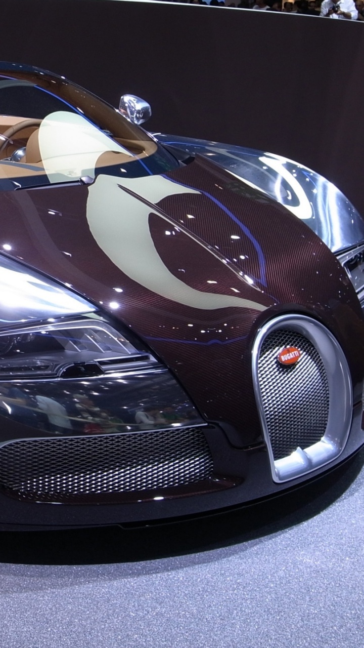 Schwarzer Porsche 911 Unterwegs. Wallpaper in 720x1280 Resolution