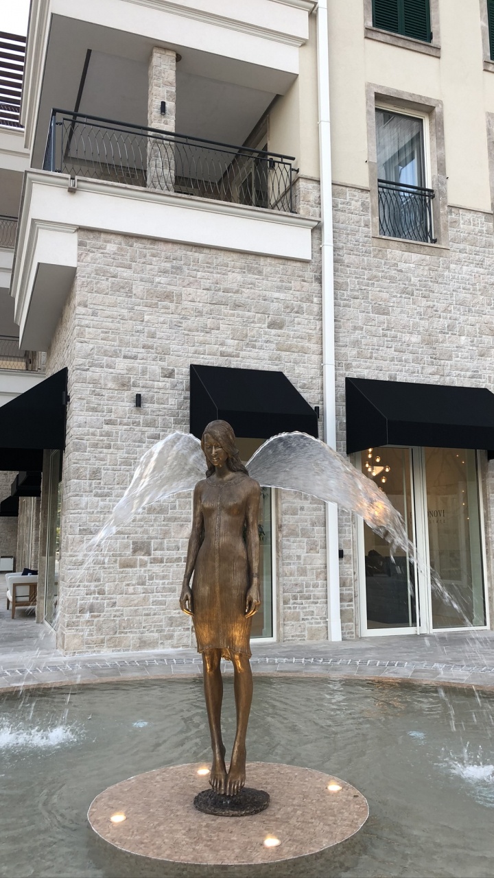 Statue, Water, Bronze Sculpture, Sculpture, Art. Wallpaper in 720x1280 Resolution