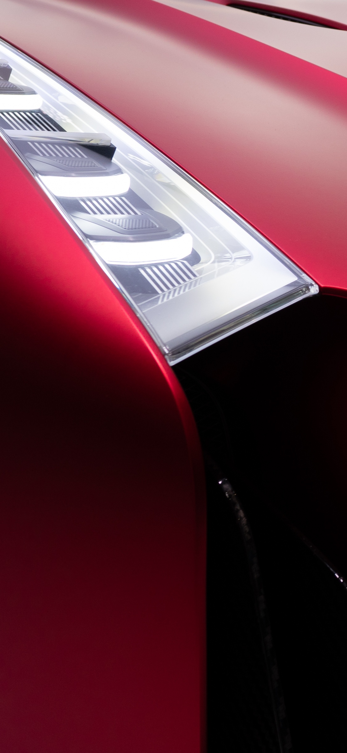 Porte de Voiture Rouge et Argent. Wallpaper in 1125x2436 Resolution
