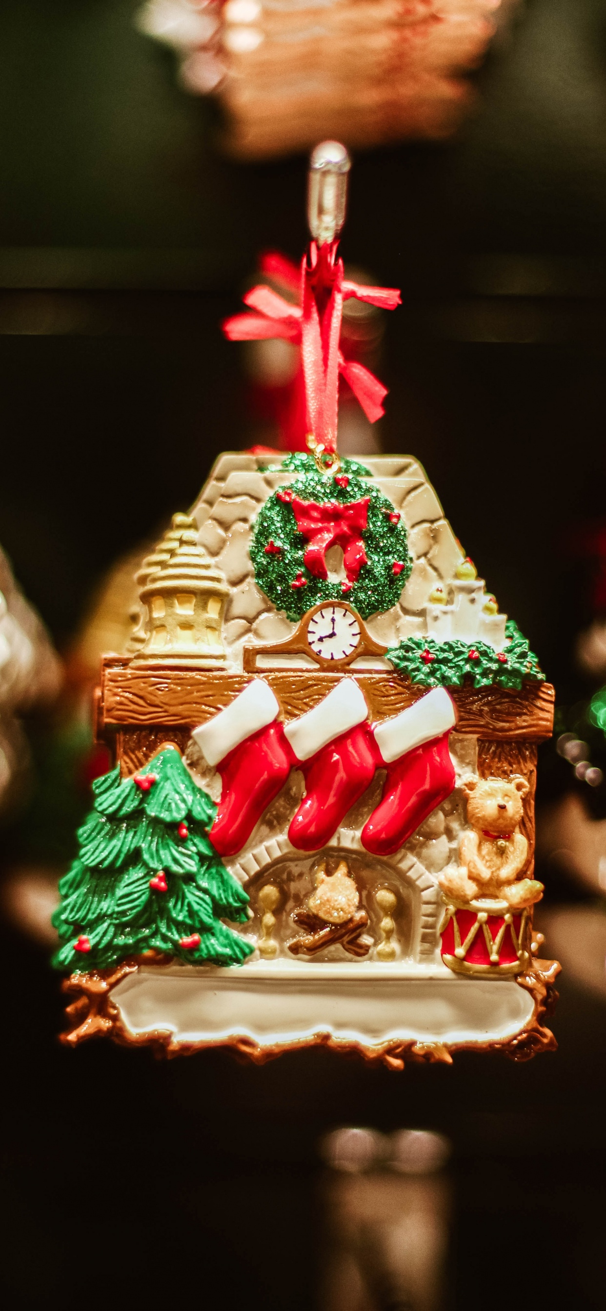 El Día De Navidad, Decoración de la Navidad, Jengibre, Adorno de Navidad, Alimento. Wallpaper in 1242x2688 Resolution