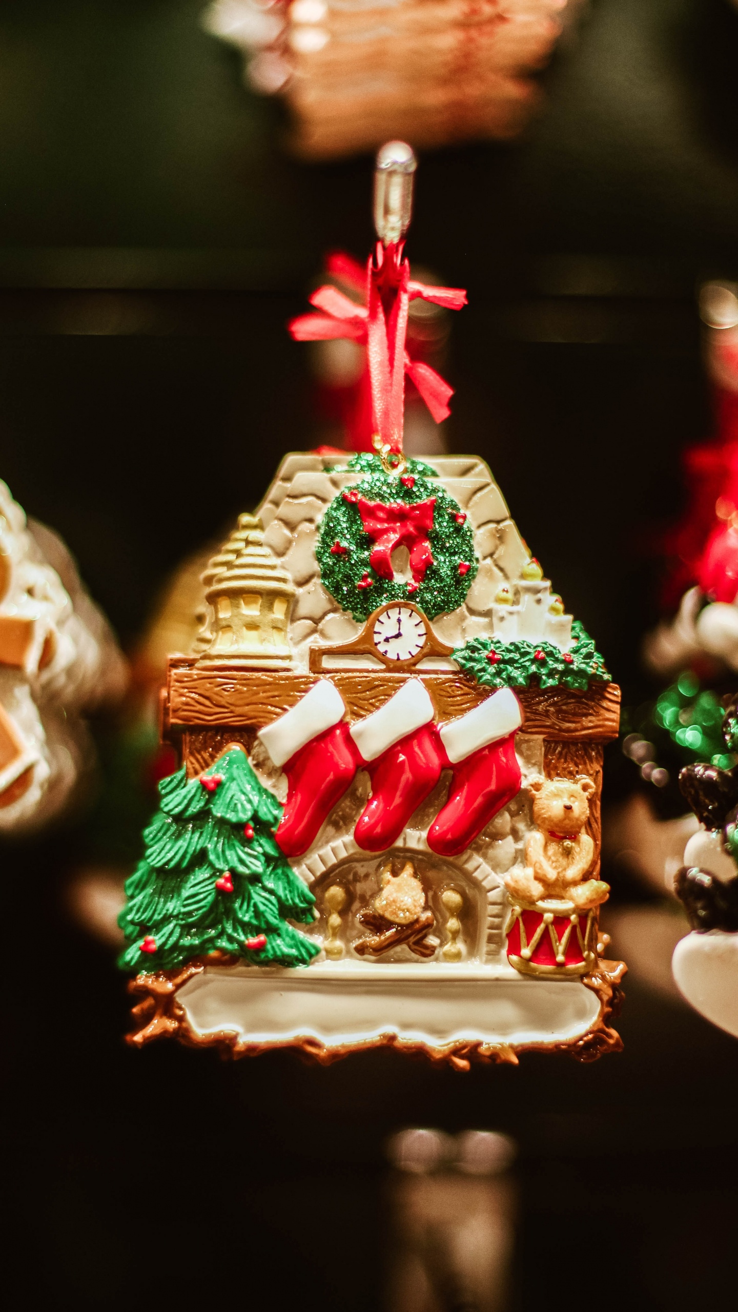 El Día De Navidad, Decoración de la Navidad, Jengibre, Adorno de Navidad, Alimento. Wallpaper in 1440x2560 Resolution