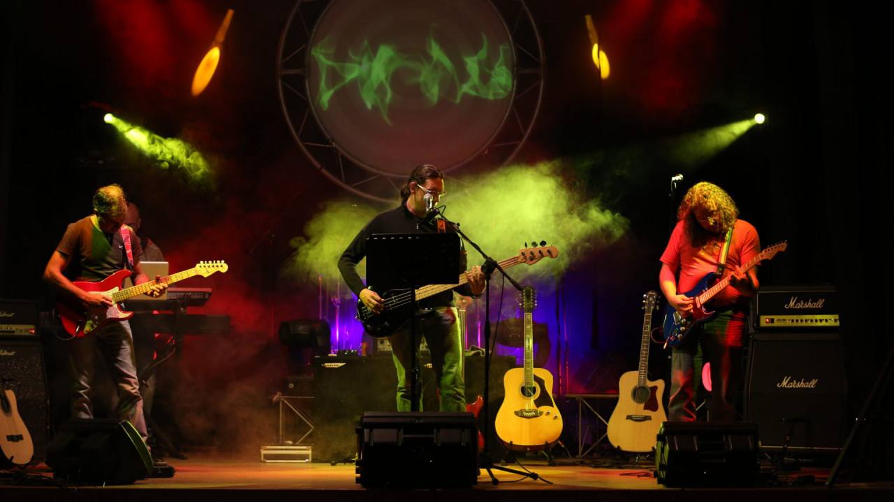 阶段, 摇滚音乐会, 音乐会, 乐队表演, 表演艺术 壁纸 1280x720 允许