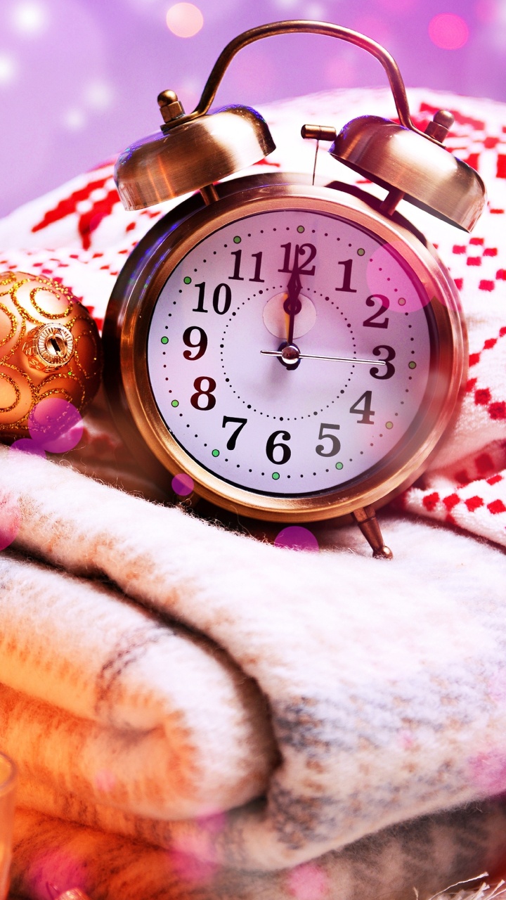 New Year, Christmas Day, Holiday, Alarm Clock, Watch. Wallpaper in 720x1280 Resolution