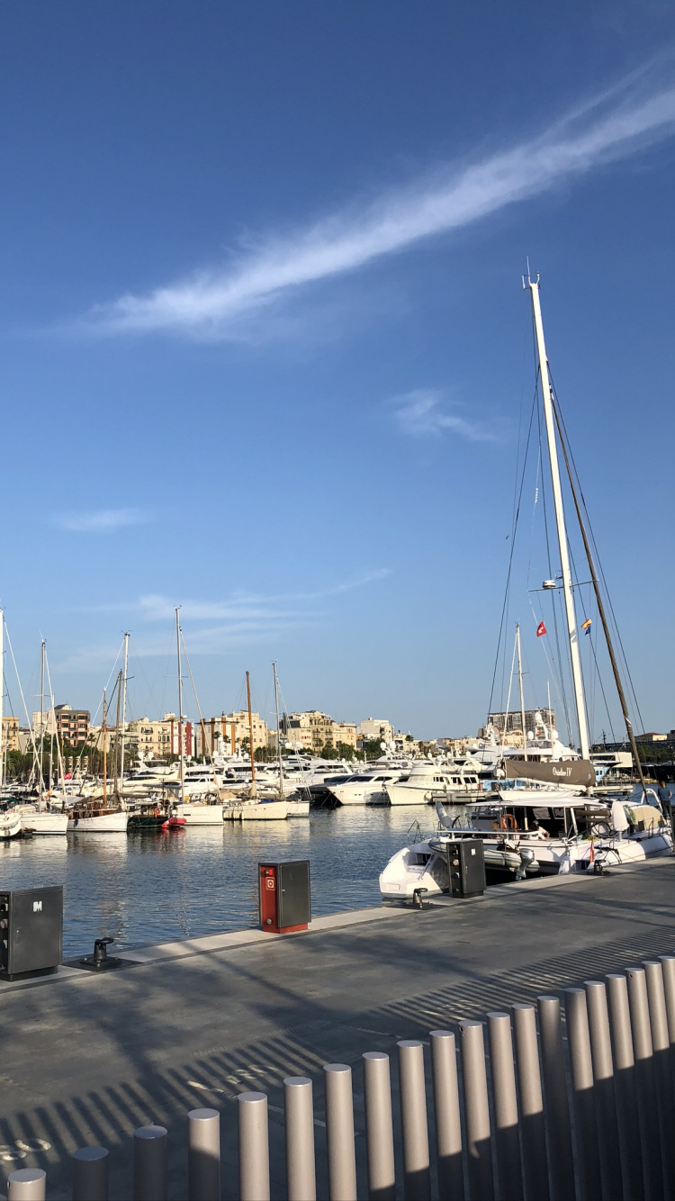 Marina, Eau, Motomarine, Voie Navigable, Bateau. Wallpaper in 750x1334 Resolution