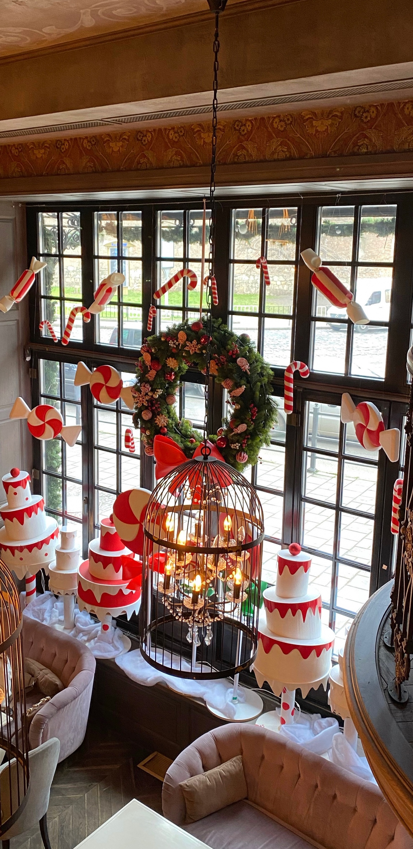 Ventana, Diseño de Interiores, Luminaria, Accesorio de Iluminación, Navidad. Wallpaper in 1440x2960 Resolution