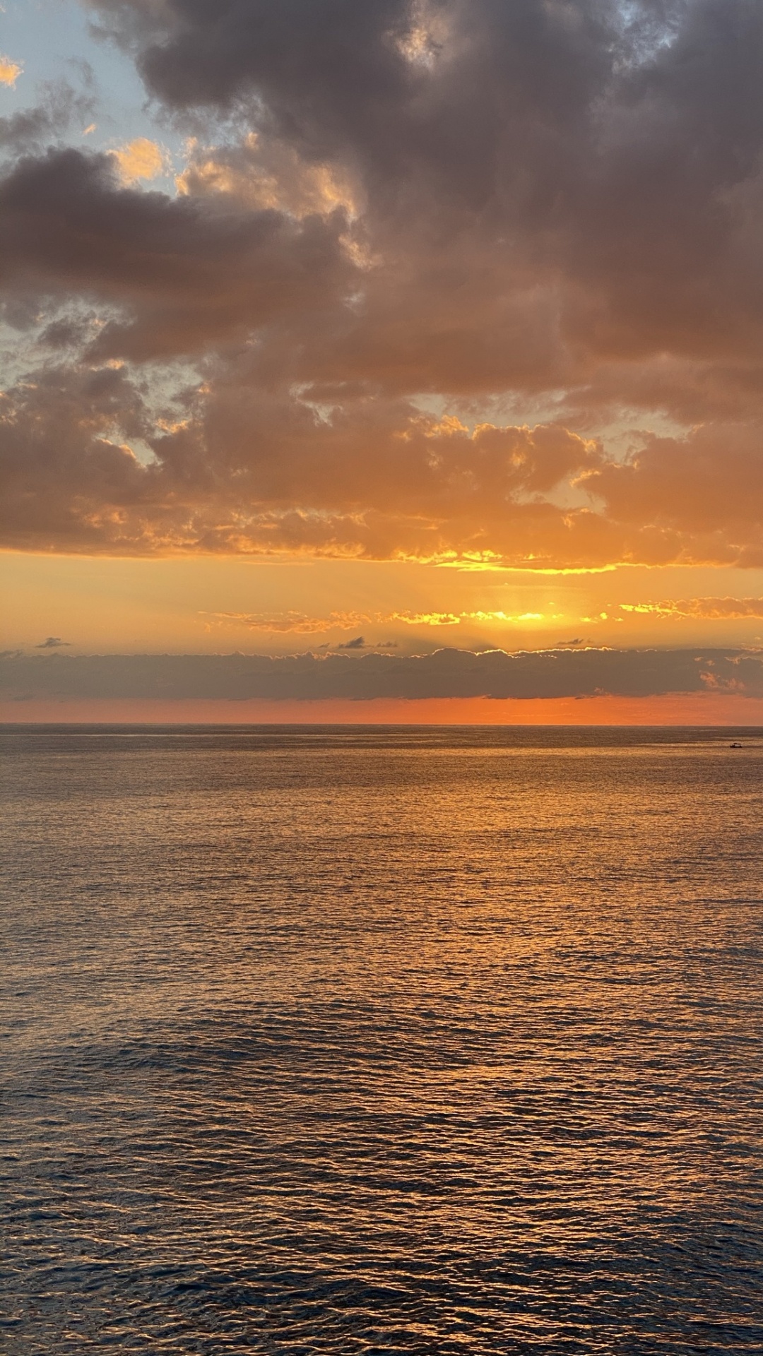 Horizon, Sunset, Sunlight, Cloud, Water. Wallpaper in 1080x1920 Resolution