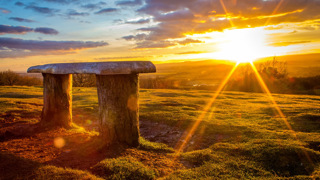 Brown Wooden Bench on Green Grass Field During Sunset. Wallpaper in 1280x720 Resolution