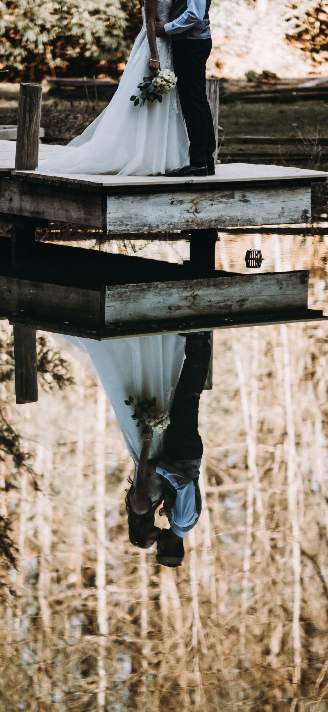 Matrimonio, Boda, Agua, Reflexión, la Vía Navegable. Wallpaper in 1125x2436 Resolution