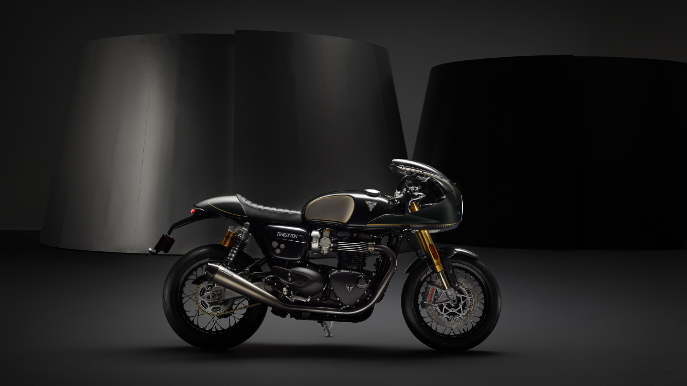 Moto Cruiser Noir et Orange. Wallpaper in 1366x768 Resolution