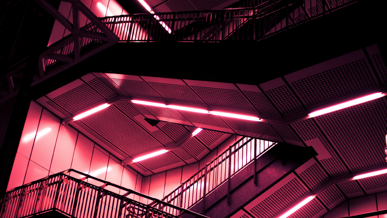 Escalier en Colimaçon Noir et Blanc. Wallpaper in 1280x720 Resolution