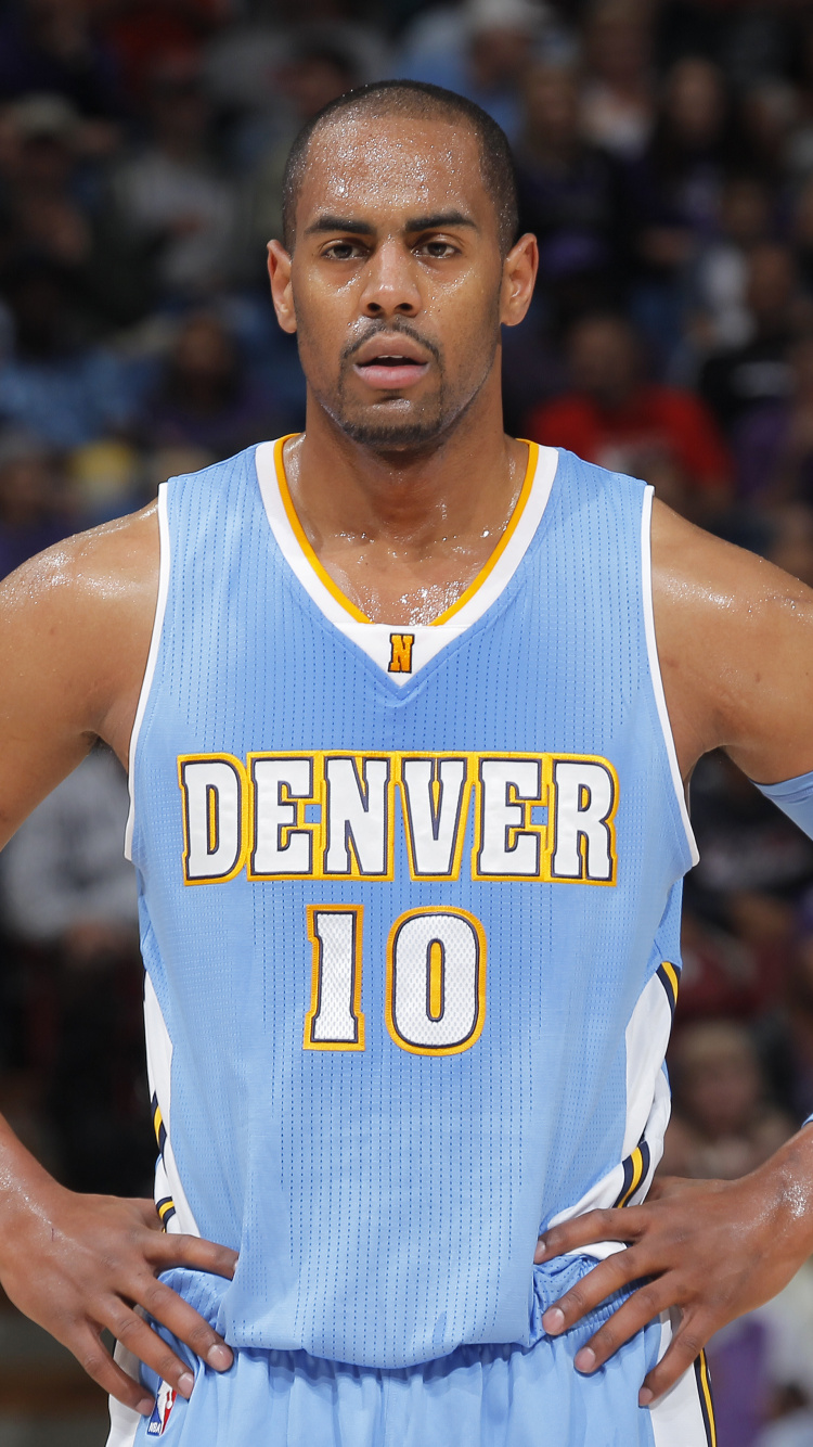 Man in Blue and White Basketball Jersey. Wallpaper in 750x1334 Resolution