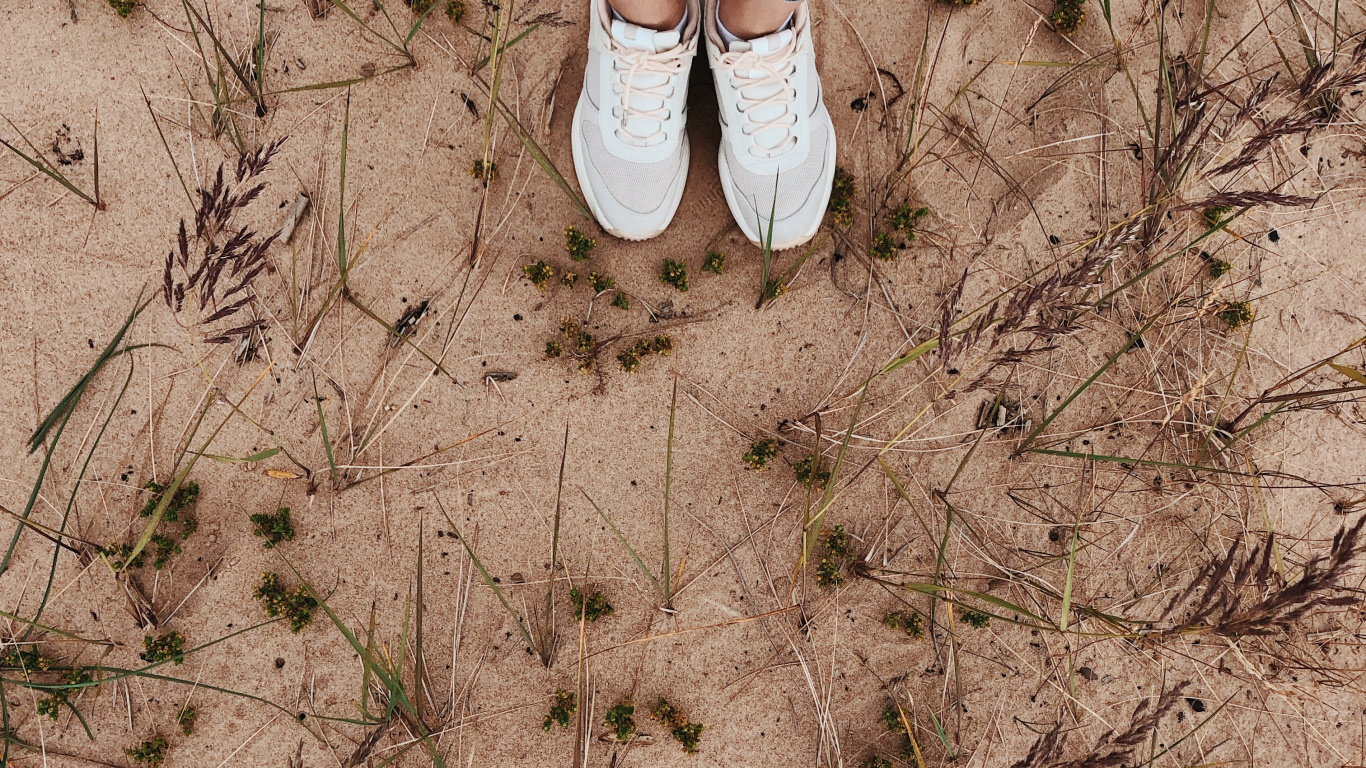 Soil, Grasses, Trousers, Denim, Shoe. Wallpaper in 1366x768 Resolution