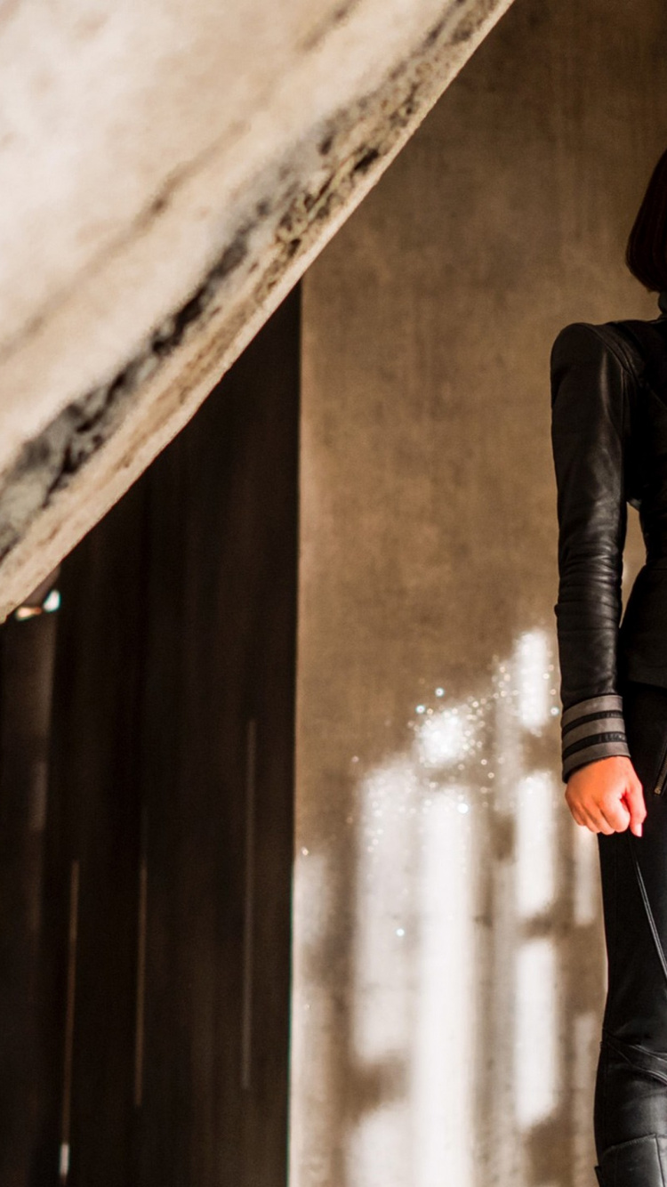 Marvels Inhumans Auran, Sonya Balmores, Auran, Inhumans, Black Bolt. Wallpaper in 750x1334 Resolution