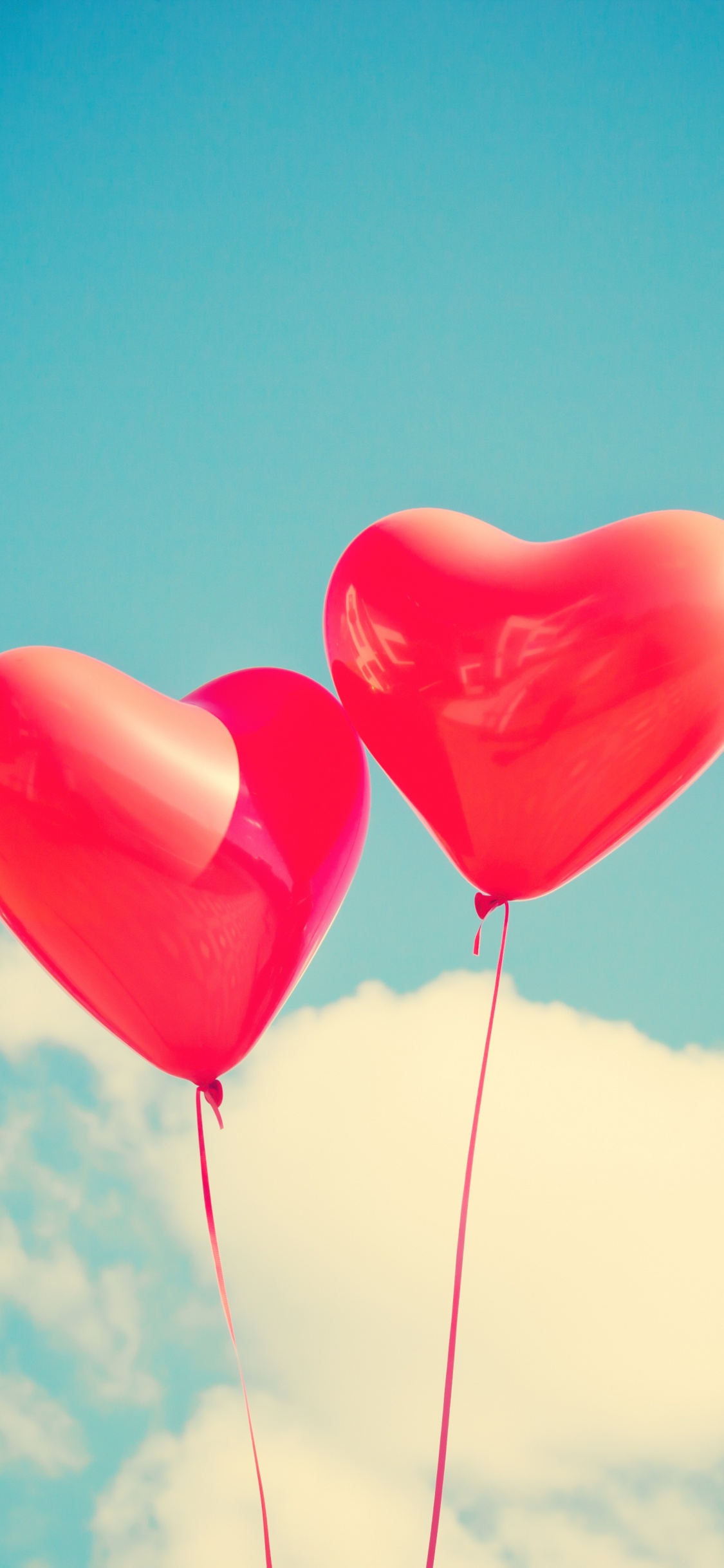 Heart Balloon, Balloon, Heart, Valentines Day, Love. Wallpaper in 1125x2436 Resolution