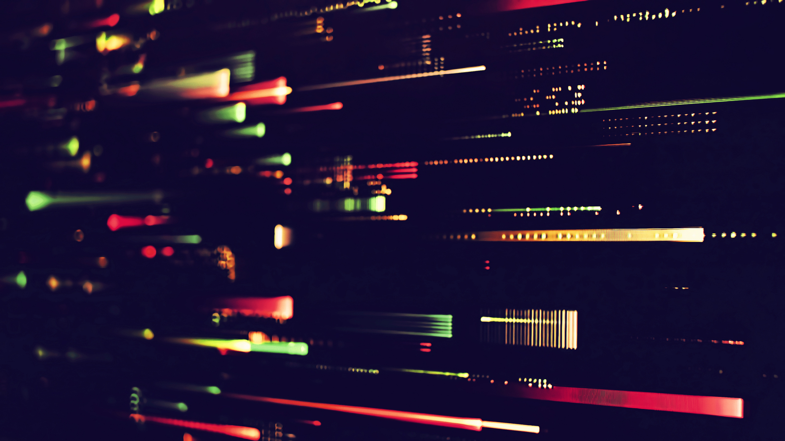 Mélangeur Audio Noir et Rouge. Wallpaper in 2560x1440 Resolution