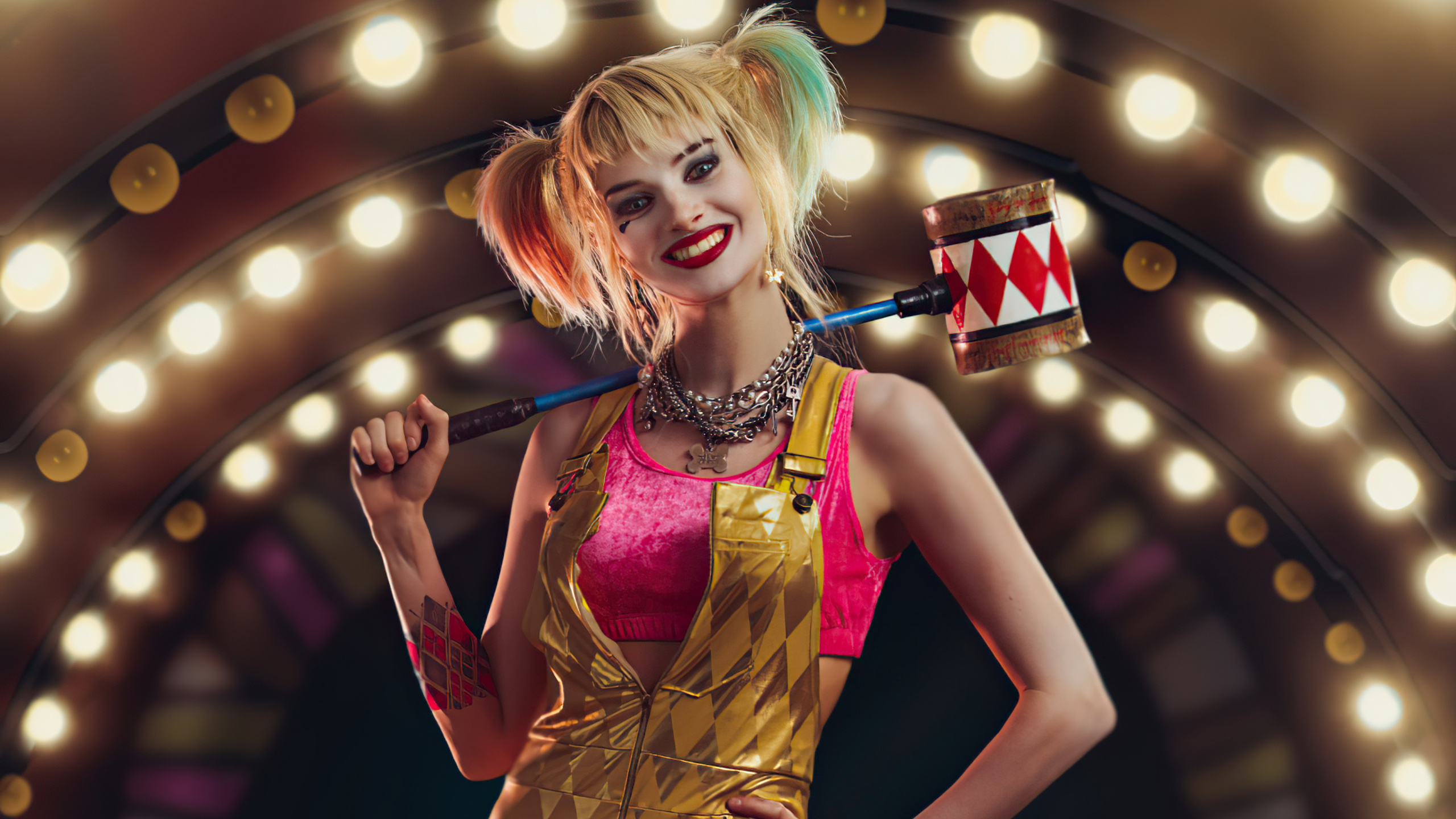 Harley Quinn Gold Overalls, Harley Quinn, Costume, Womens Costume, Gold. Wallpaper in 2560x1440 Resolution