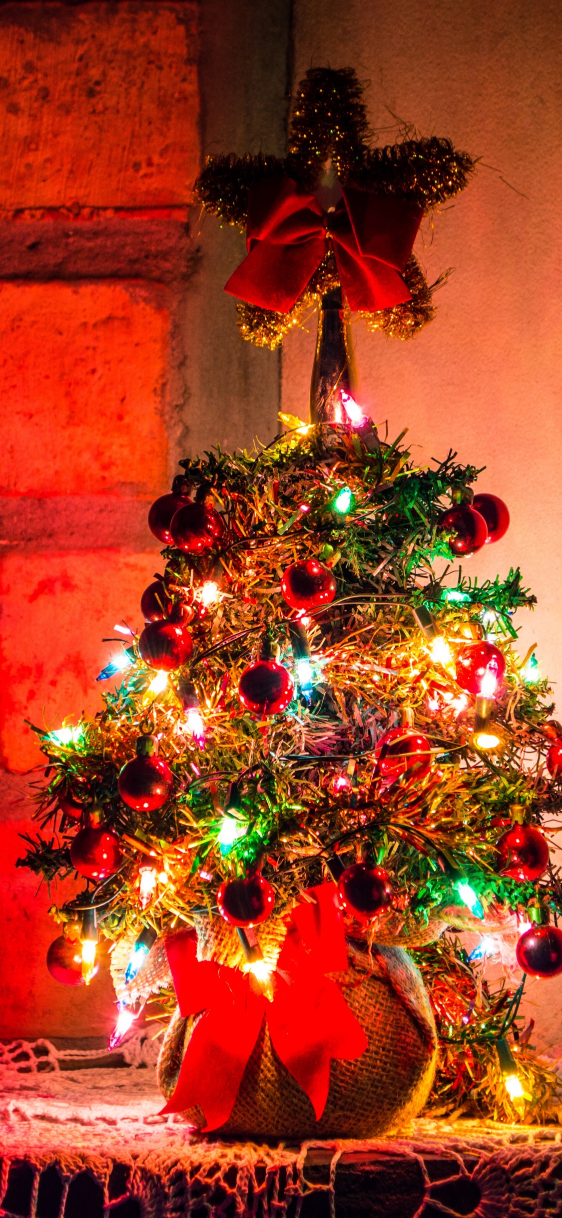 圣诞节那天, 圣诞装饰, 圣诞树, 新的一年, 圣诞节的装饰品 壁纸 1125x2436 允许