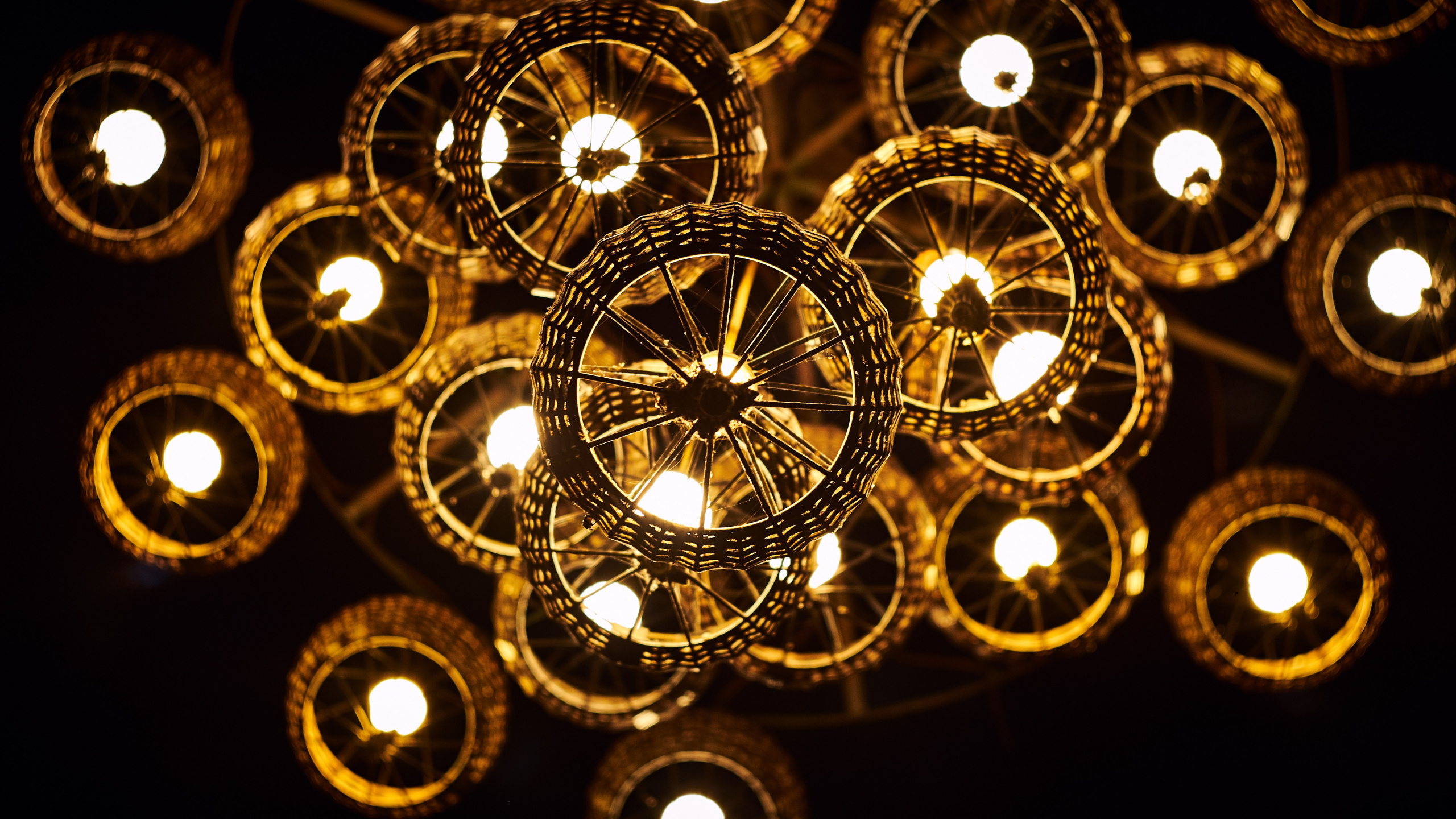 Lumière Ronde Blanche et Marron. Wallpaper in 2560x1440 Resolution