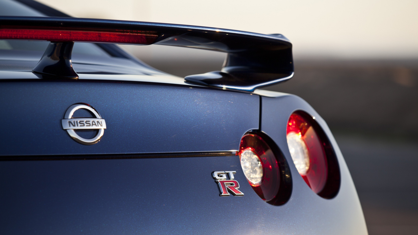 Schwarzer Porsche 911 Auf Grauem Bürgersteig. Wallpaper in 1366x768 Resolution