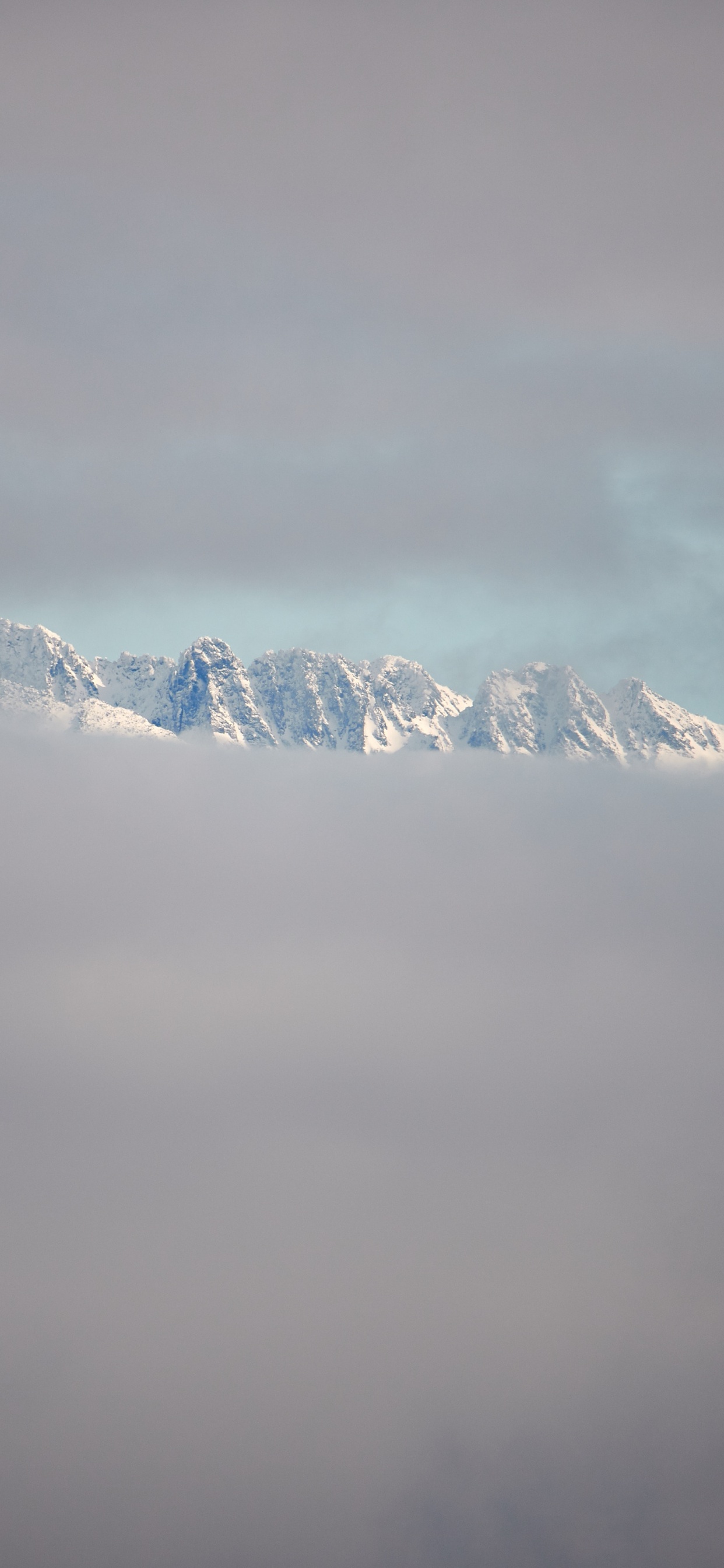 Cloud, Bergigen Landschaftsformen, Bergkette, Alpen, Himmel. Wallpaper in 1242x2688 Resolution