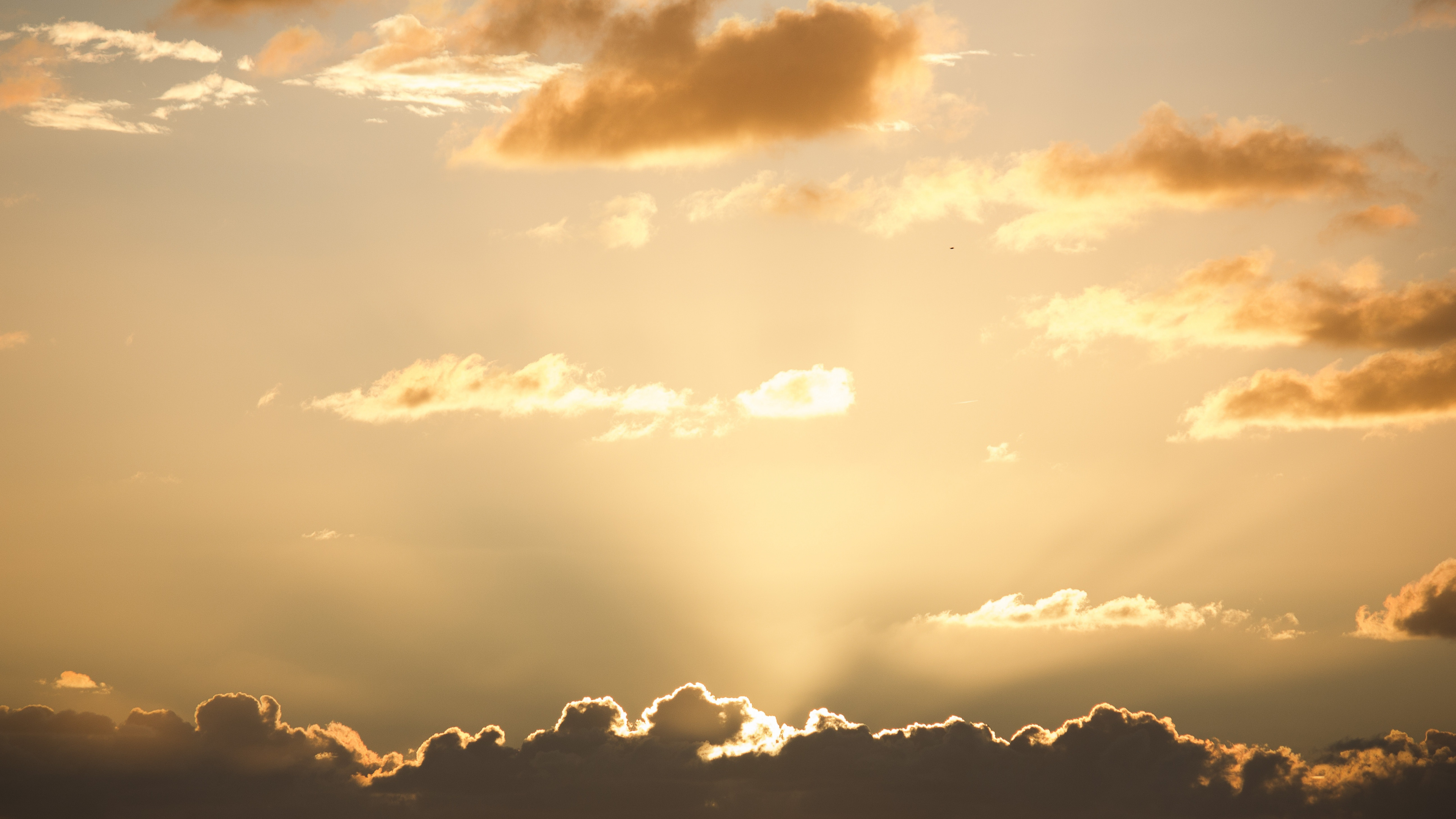 YouTube, Apple Musique, Sunbeam, Atmosphère, la Journée. Wallpaper in 3840x2160 Resolution