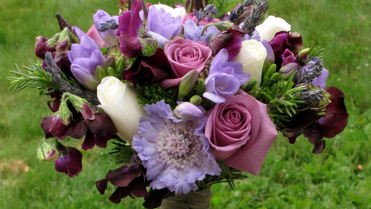 Bouquet de Roses Roses et Blanches. Wallpaper in 1280x720 Resolution