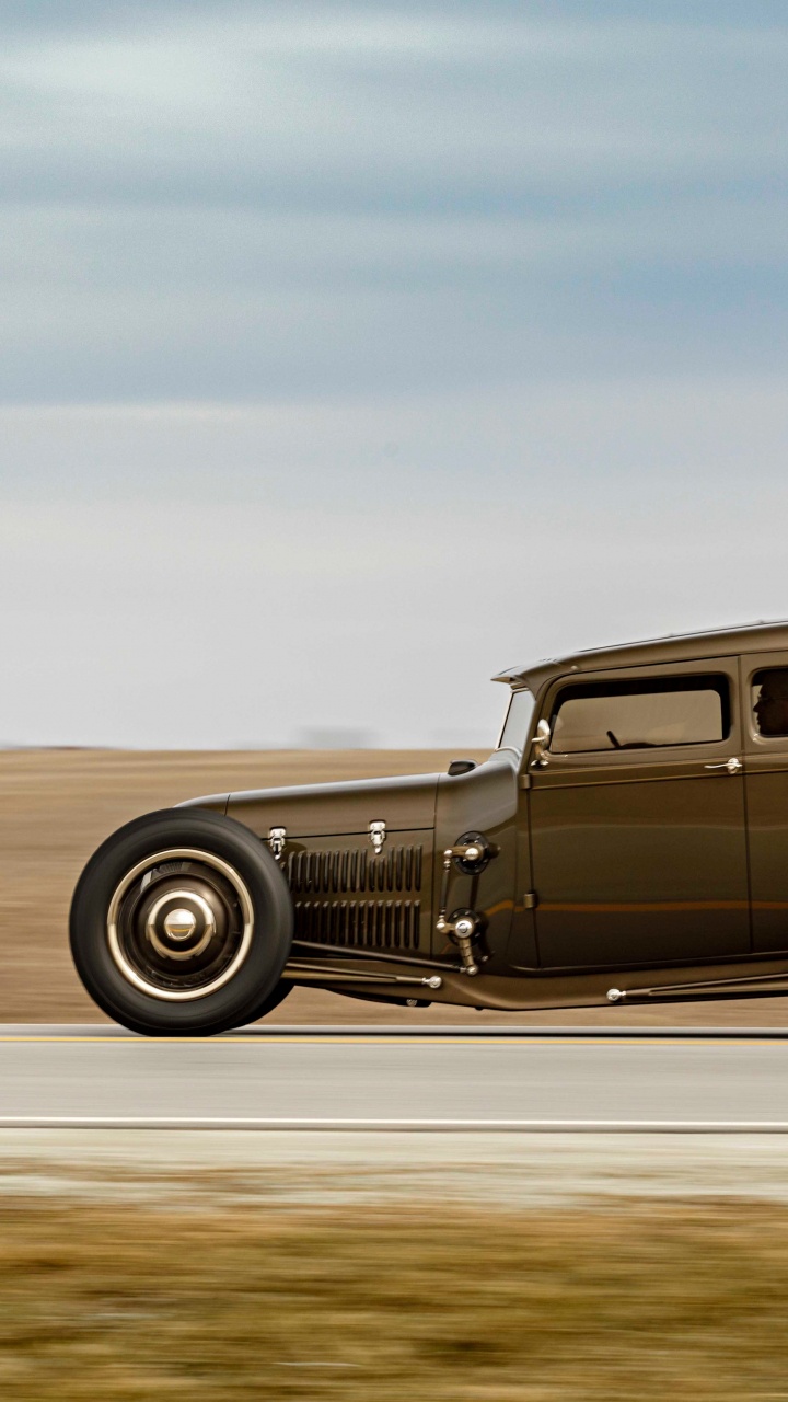 Brown Vintage Car on Brown Field During Daytime. Wallpaper in 720x1280 Resolution