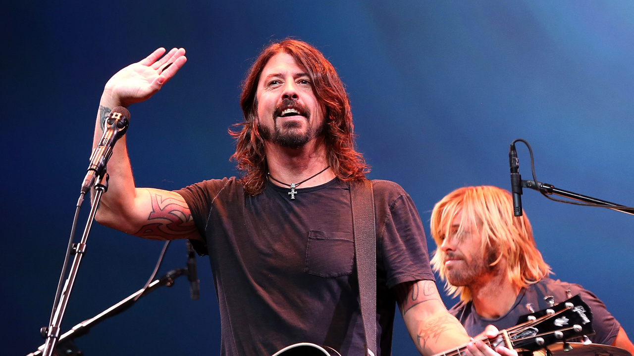Dave Grohl, Foo Fighters, Lead Vocals, Guitar, Musician. Wallpaper in 1280x720 Resolution