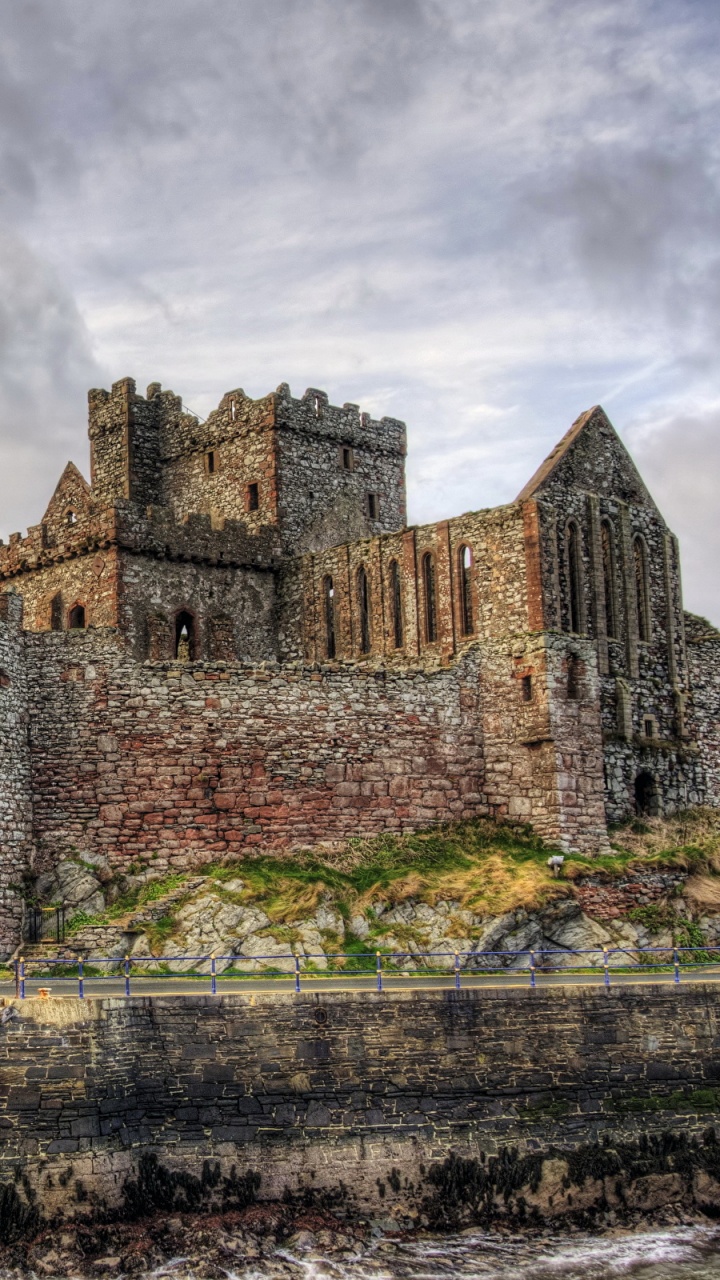 Brown Concrete Castle Under Cloudy Sky During Daytime. Wallpaper in 720x1280 Resolution