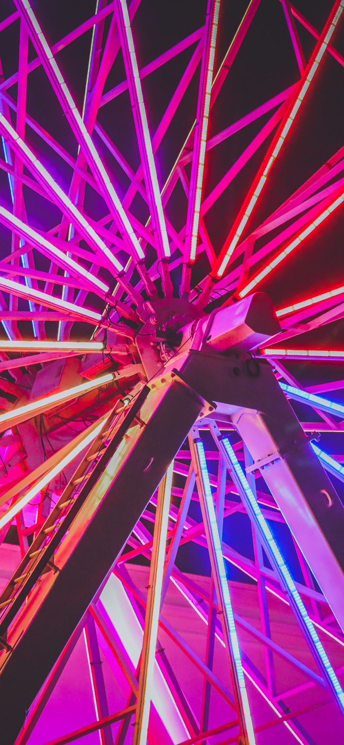 Band Organisiert, Natur, Farbigkeit, Blau, Riesenrad. Wallpaper in 1125x2436 Resolution