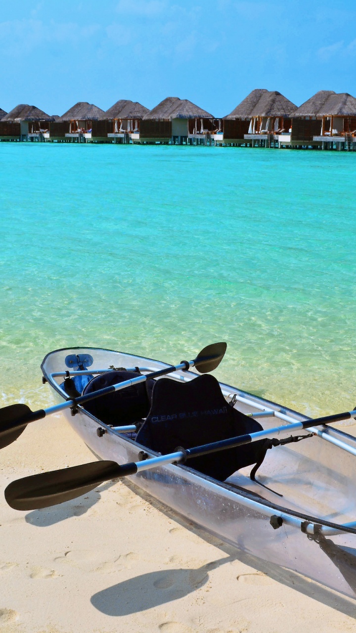 White and Black Boat on Beach During Daytime. Wallpaper in 720x1280 Resolution