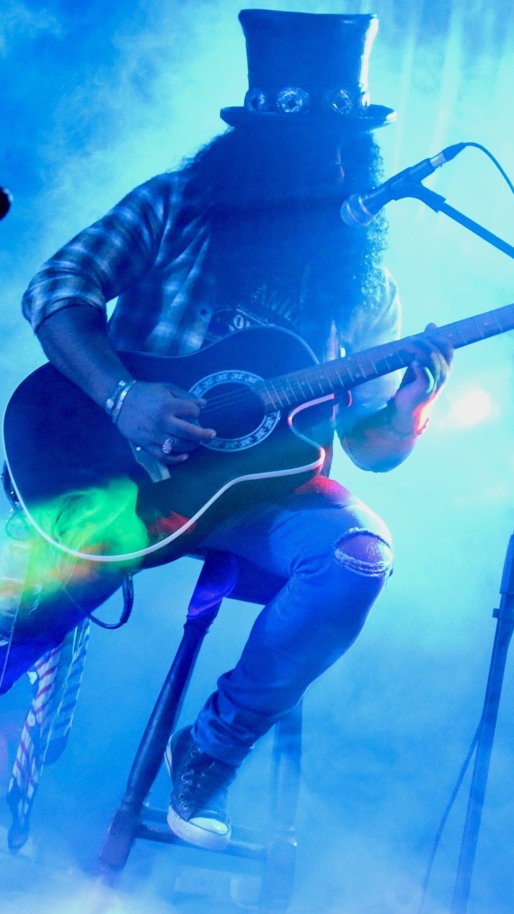 Guns N Roses, Performance, Événement, Guitariste, Guitare. Wallpaper in 720x1280 Resolution