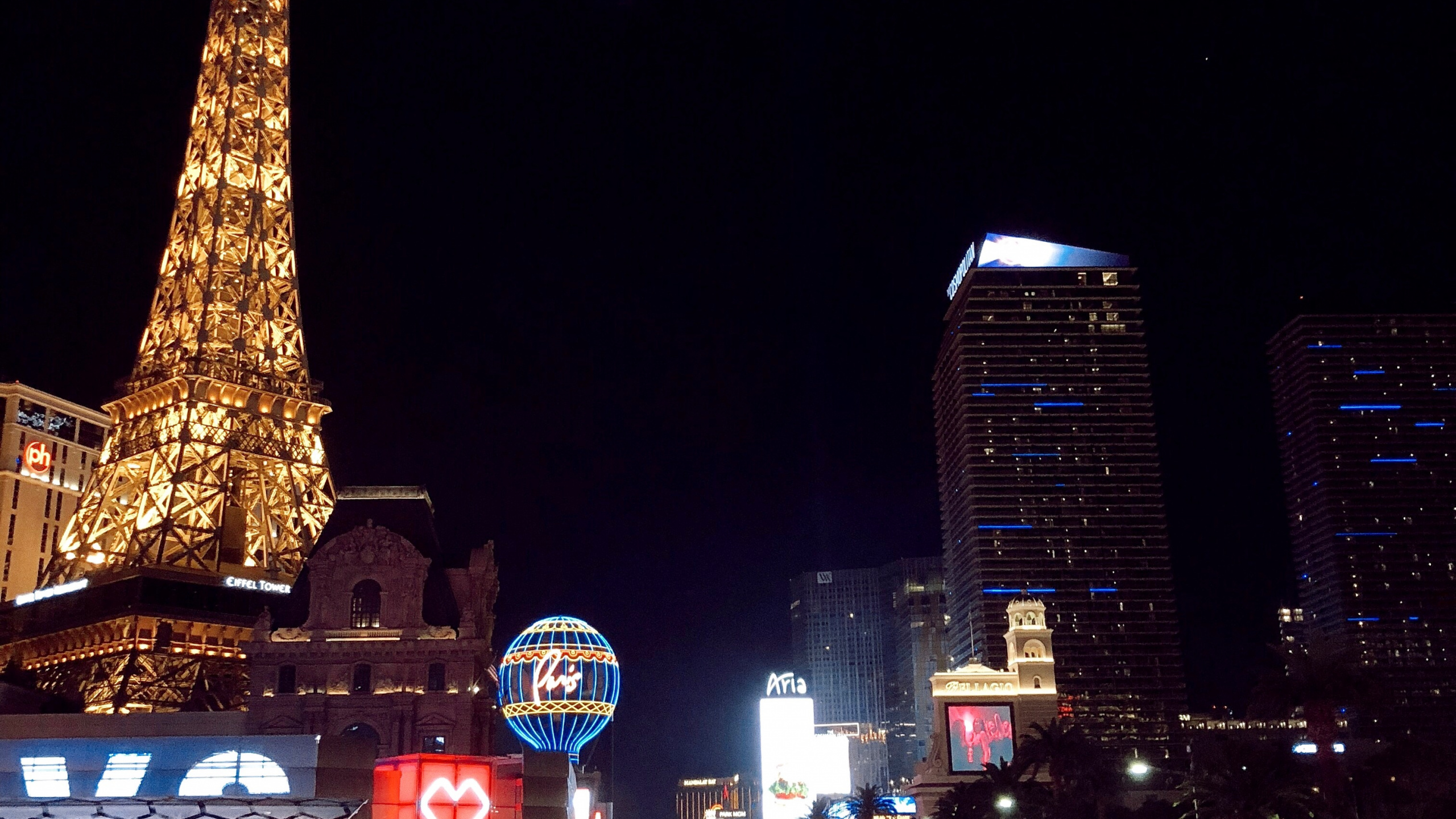 Las Vegas, USA, Paris Hotel Und Casino, Paris Las Vegas, Nacht. Wallpaper in 2560x1440 Resolution