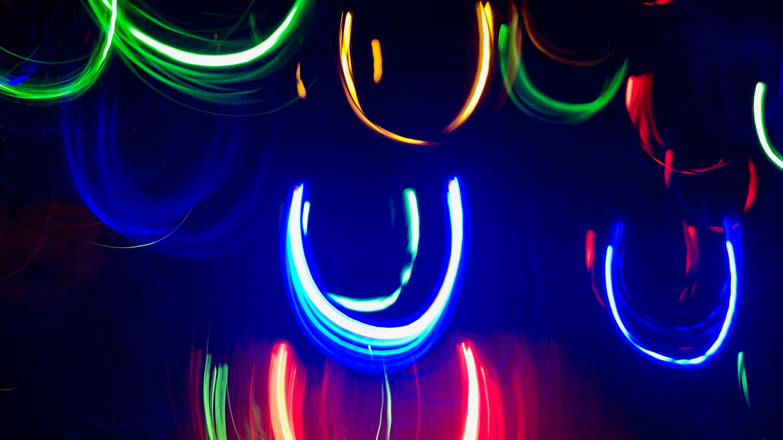 Blue Red and Purple Lights. Wallpaper in 2560x1440 Resolution