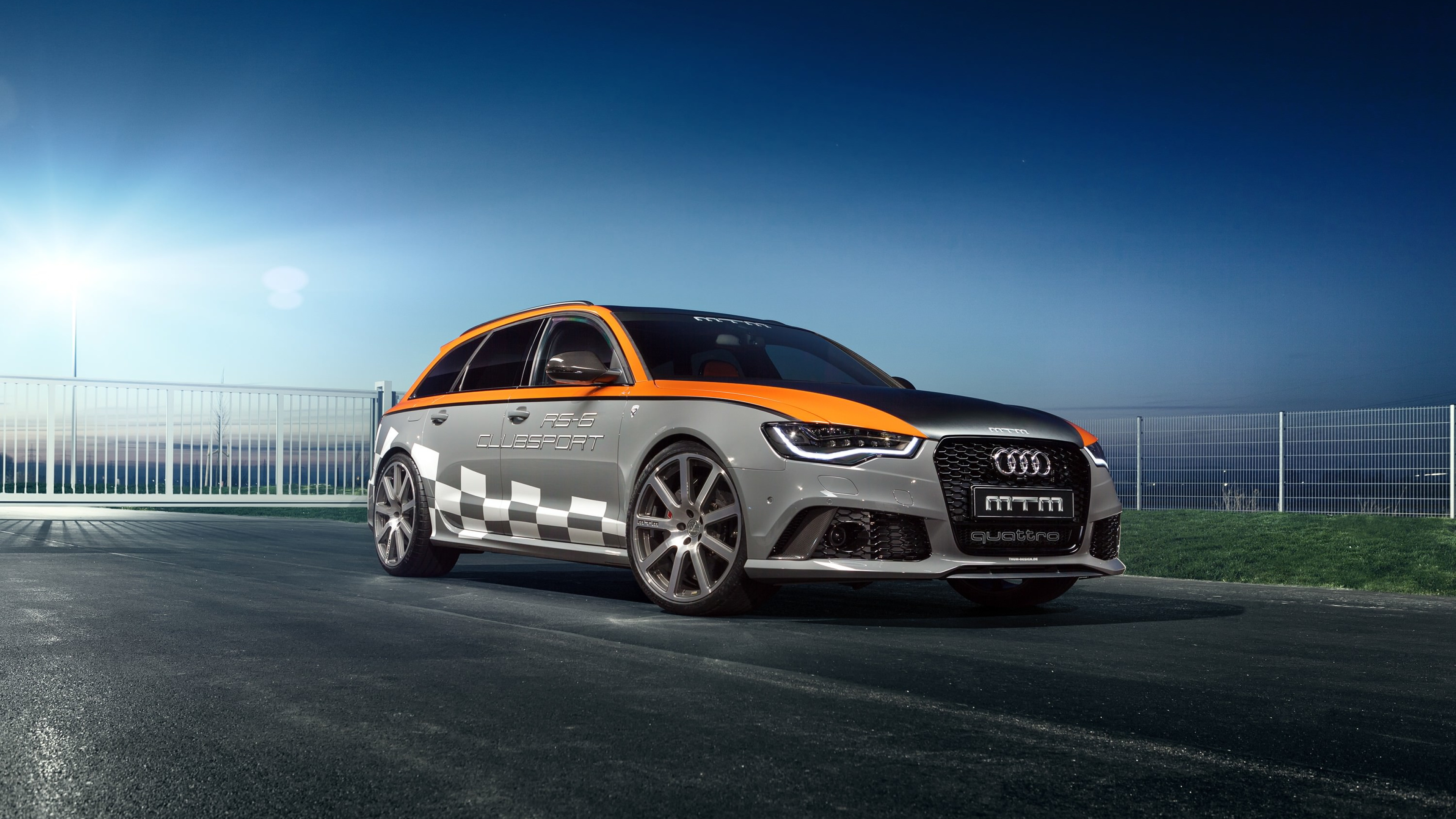 Audi a 4 Coupé Blanc. Wallpaper in 3840x2160 Resolution