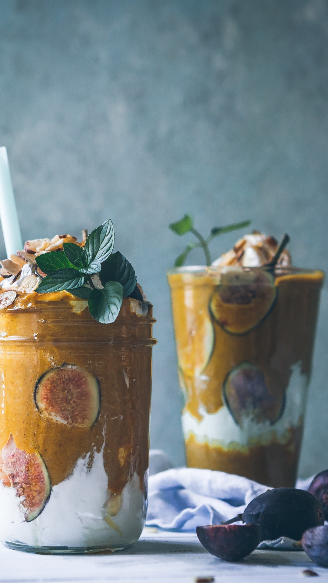 Vaso Transparente Con Líquido Amarillo. Wallpaper in 1080x1920 Resolution