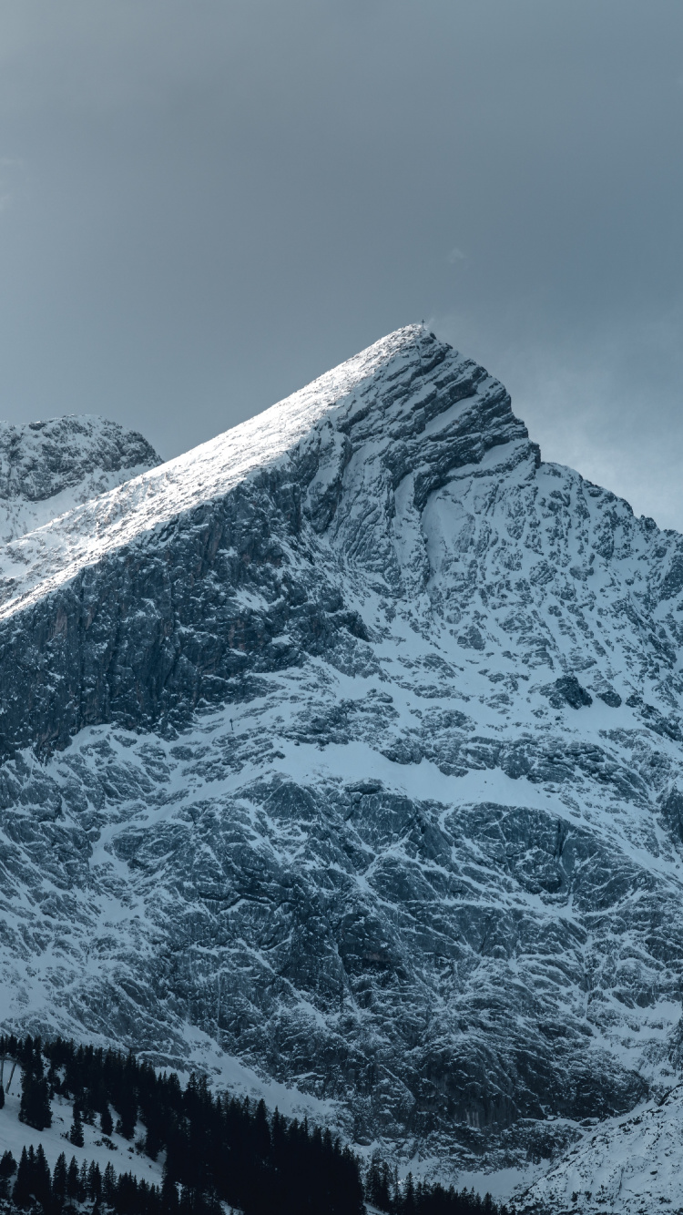 Bitcoin, Alpes, Montaña, Highland, Cumbre. Wallpaper in 750x1334 Resolution