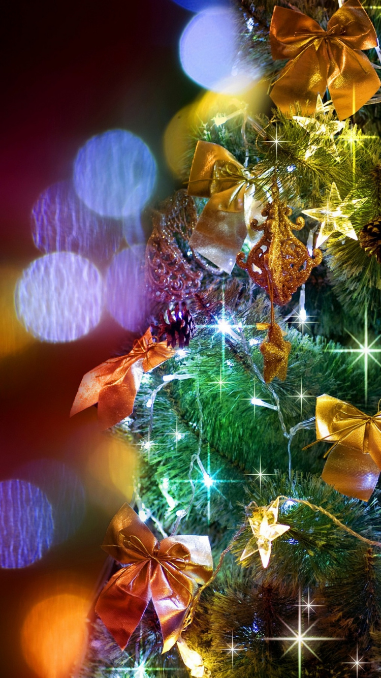 Weihnachten, Weihnachtsbaum, Weihnachtsdekoration, Weihnachtsbeleuchtung, Festival. Wallpaper in 750x1334 Resolution
