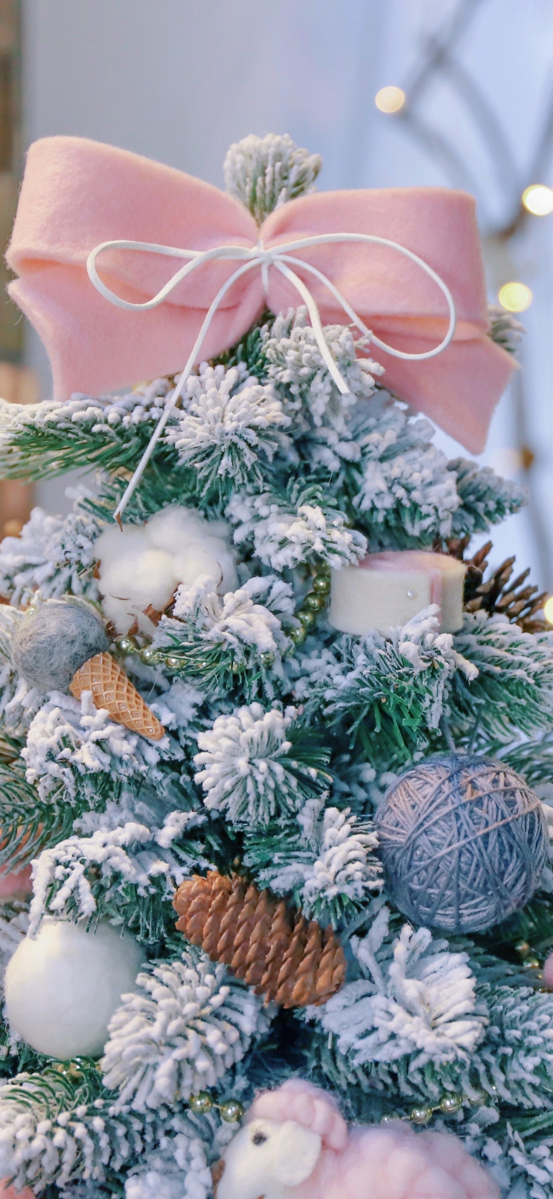 El Día De Navidad, Decoración de la Navidad, Nochevieja, Navidad, Adorno de Navidad. Wallpaper in 1125x2436 Resolution