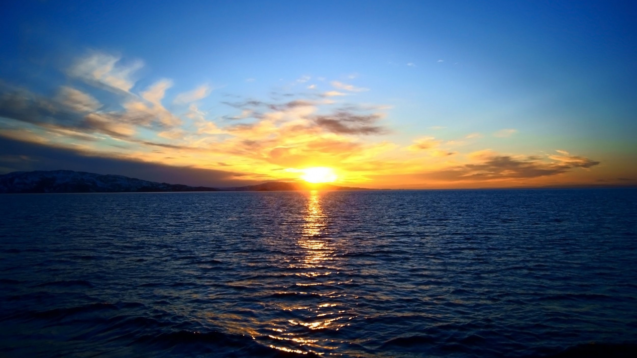 Gewässer Bei Sonnenuntergang. Wallpaper in 1280x720 Resolution