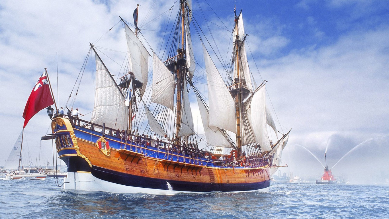 Braunes Und Weißes Segelschiff Auf Dem Wasser. Wallpaper in 1366x768 Resolution