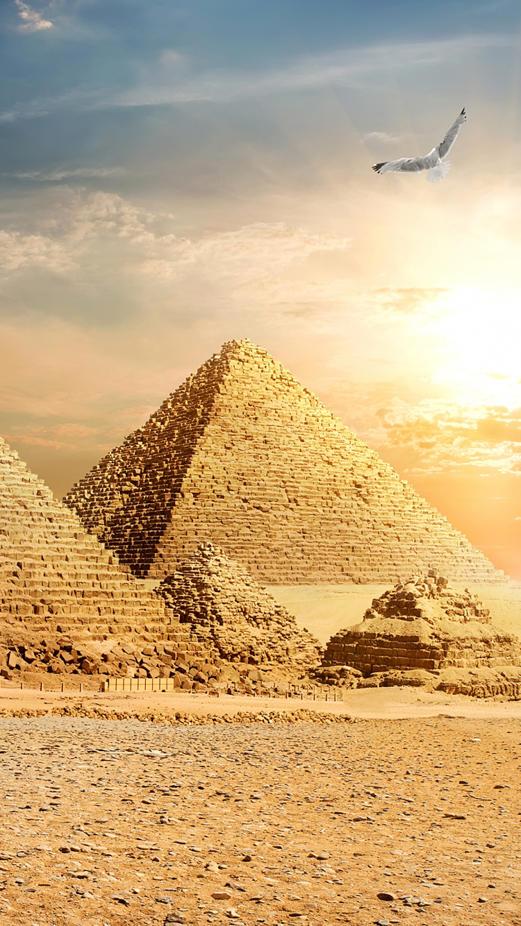 Pyramide Sous Ciel Bleu Pendant la Journée. Wallpaper in 750x1334 Resolution