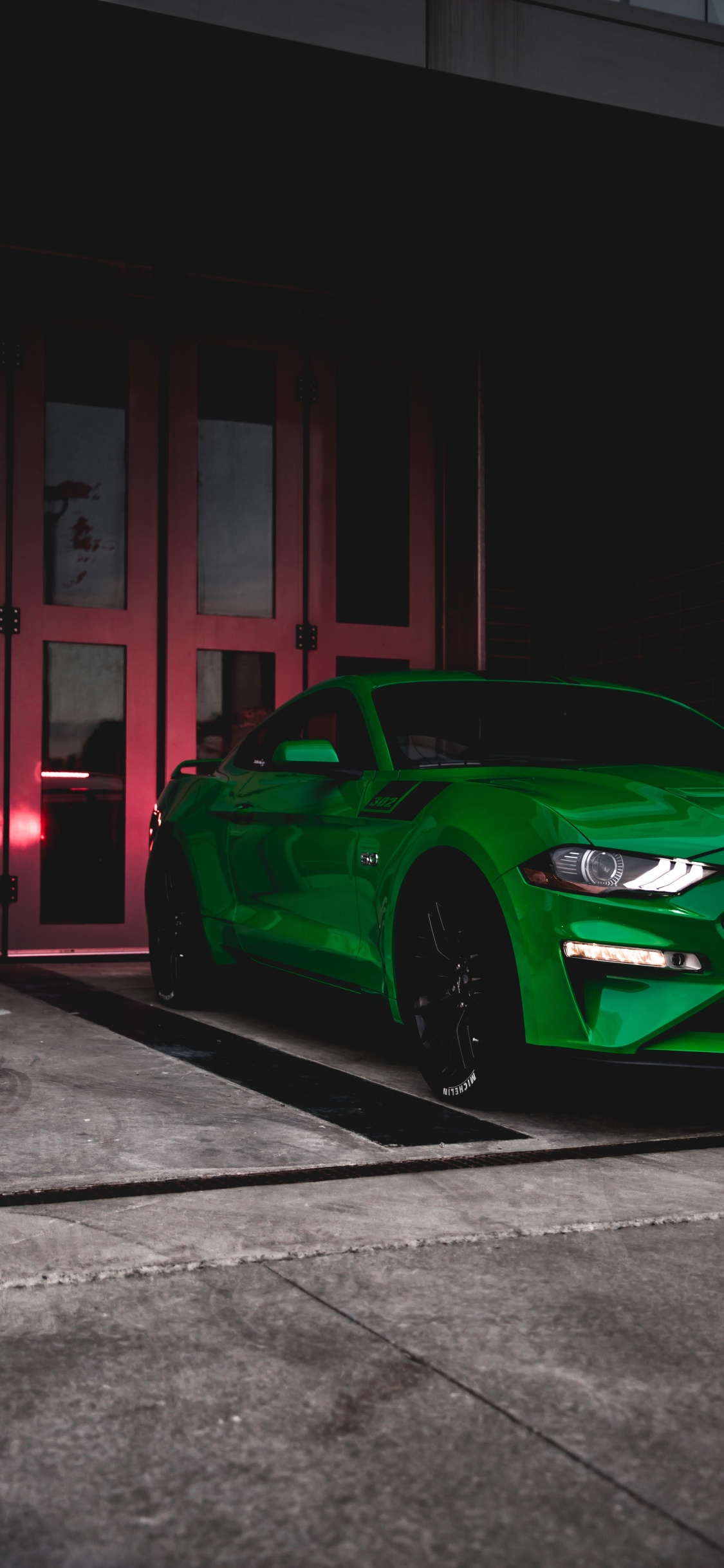Superbe Mustang Verte, Ford Mustang, Shelby Mustang, Ford, Ford Gt. Wallpaper in 1125x2436 Resolution