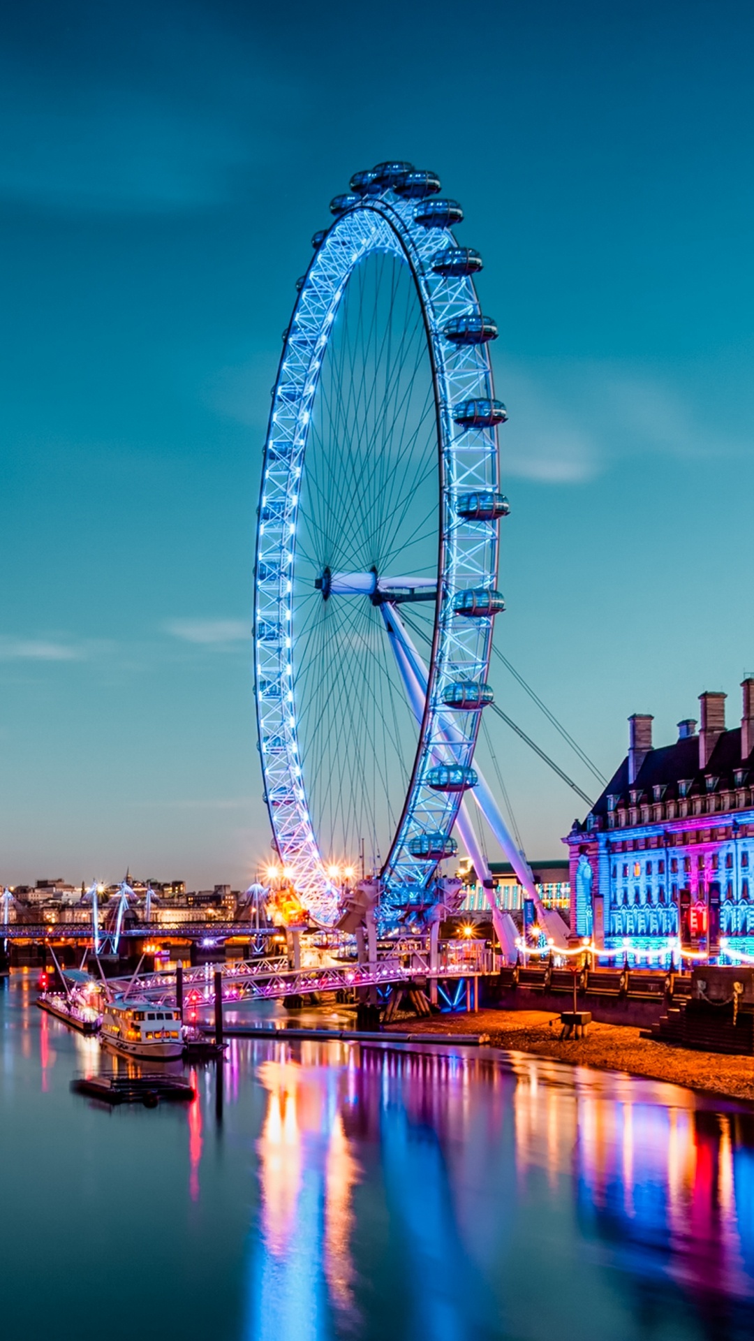 Grande Roue Près du Plan D'eau Pendant la Nuit. Wallpaper in 1080x1920 Resolution
